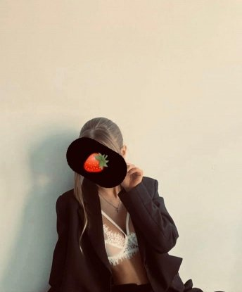 Я создана для того, чтобы исполнить все твои самые сокровенные фантазии. 💋 Позволь мне погрузить тебя в волнующий мир эротического блаженства и нежности. 🌹
Мои услуги полны разнообразия, от классического секса и оральных ласк до ролевых игр и экспериментов в постели. 🌟 У меня есть все, чтобы удовлетворить твои желания и фантазии. Мои горячие фото и положительные отзывы подтверждают мою красоту и профессионализм. 💯
Не откладывай на завтра то, что можешь получить сегодня. Живи настоящим и дари себе незабываемые моменты с ласковой и страстной индивидуалкой из Москвы. 🌇 Позвони мне прямо сейчас, и я окуну тебя в океан наслаждения. 💦💫 Ирина